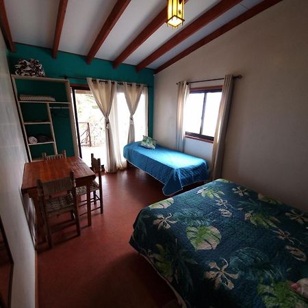 Hostal Vieroto Hanga Roa Buitenkant foto