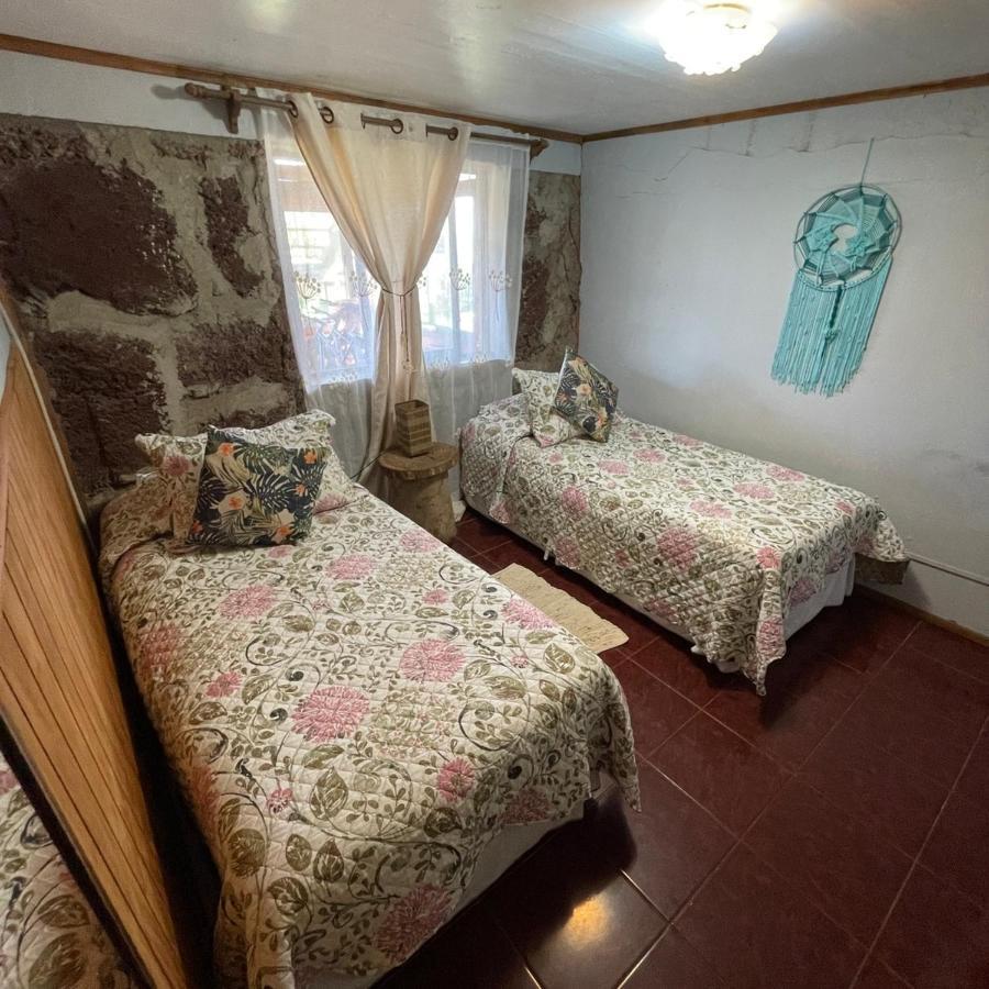 Hostal Vieroto Hanga Roa Buitenkant foto