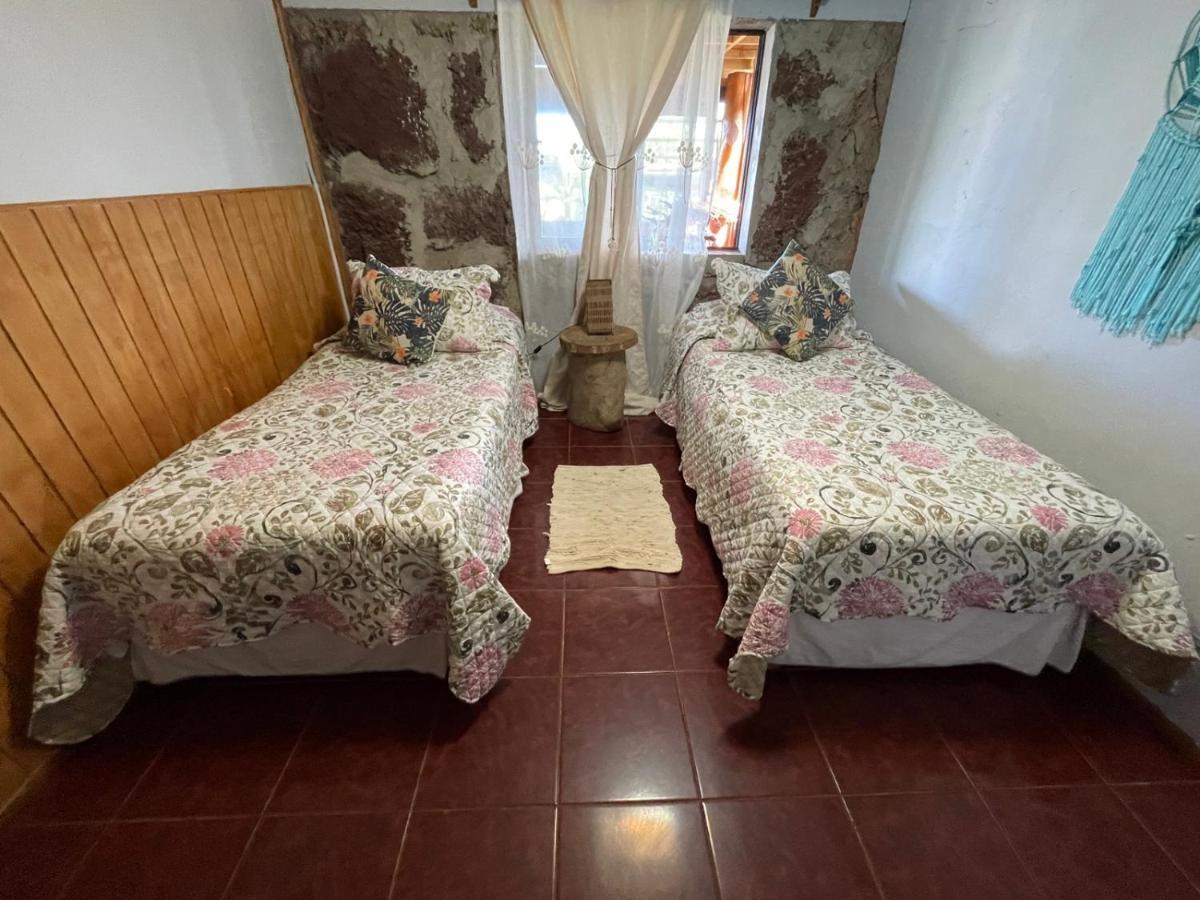 Hostal Vieroto Hanga Roa Buitenkant foto