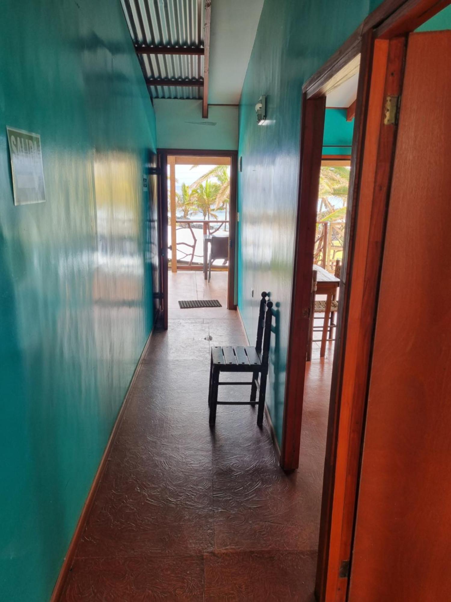 Hostal Vieroto Hanga Roa Buitenkant foto