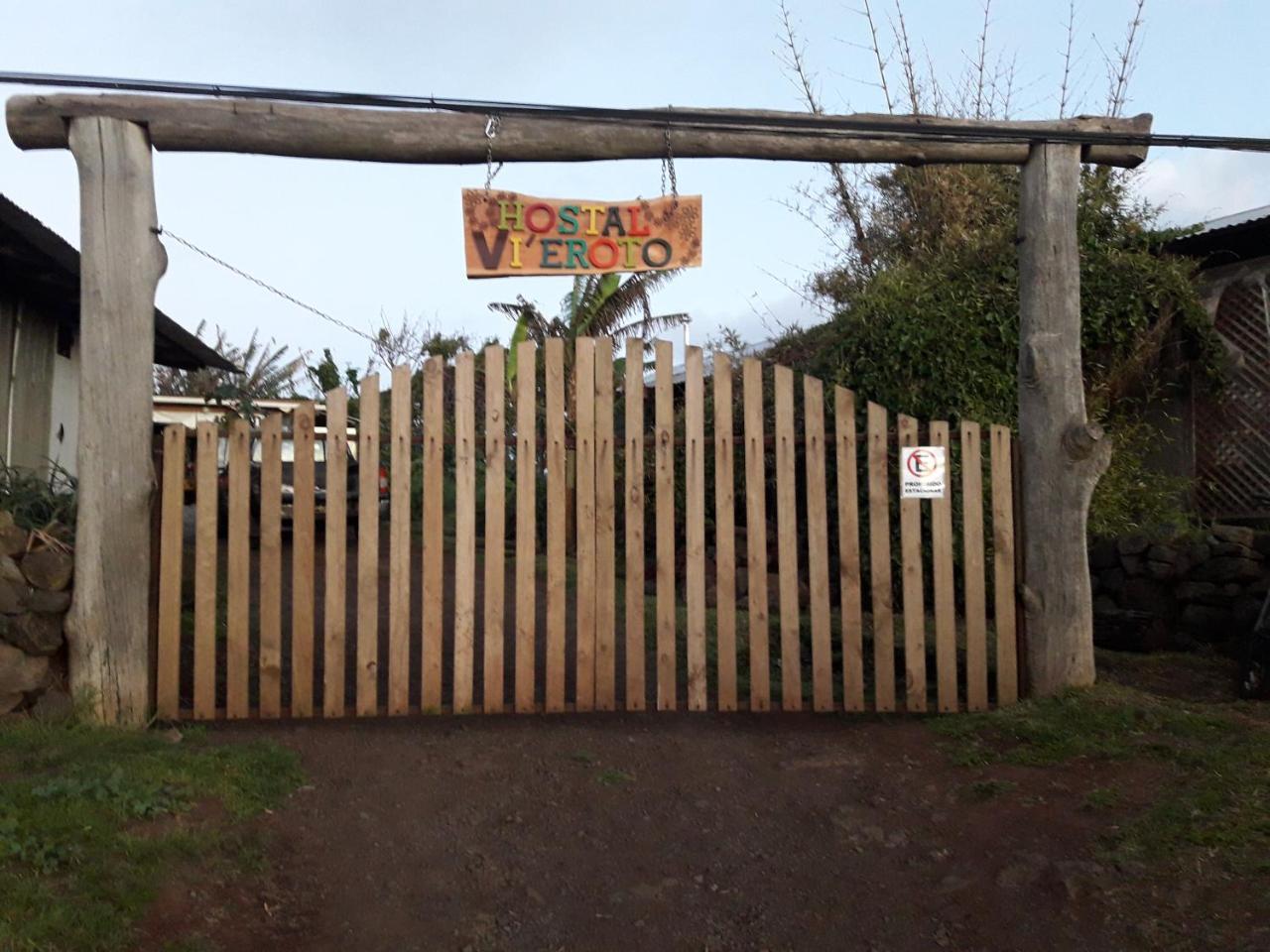 Hostal Vieroto Hanga Roa Buitenkant foto