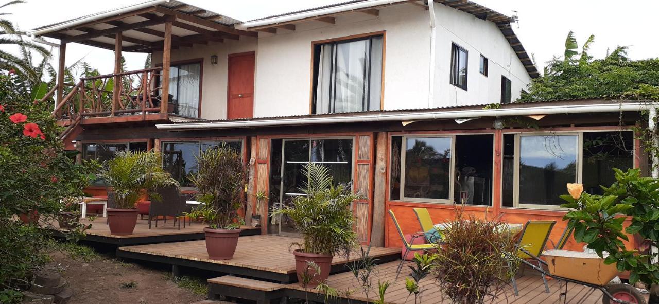 Hostal Vieroto Hanga Roa Buitenkant foto